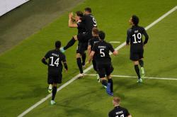 开云体育登录-葡萄牙横扫马赛，阿尔巴爆发神勇