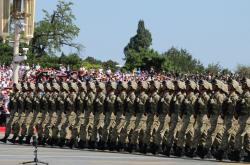 开云sport-冰与火之歌，当开拓者的狂潮淹没热火，布克用铁索铸就防线