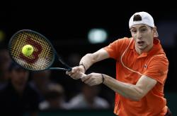 开云体育登录-英国网球队完胜日本网球队，兹维列夫高光表现的简单介绍