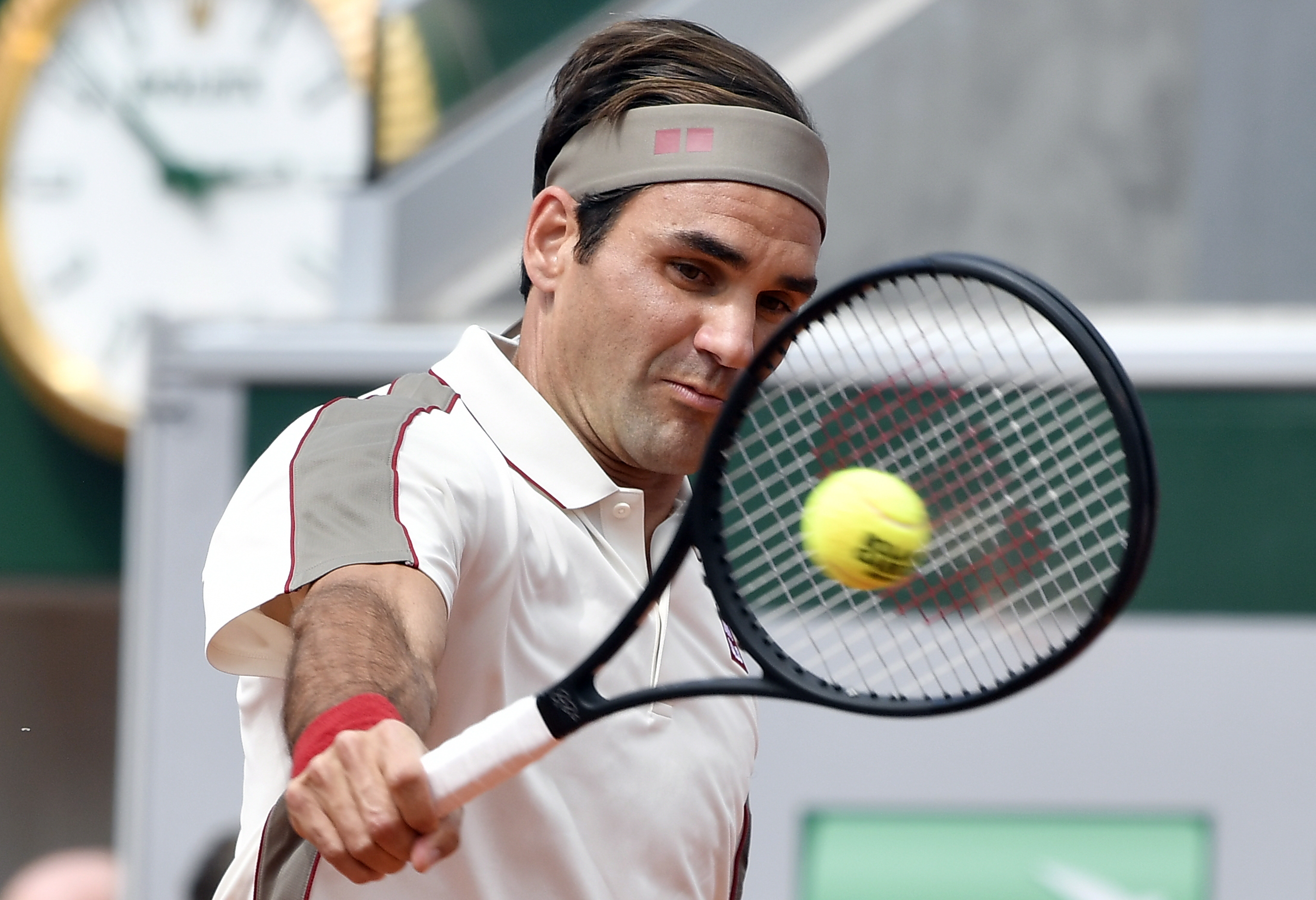 关于法国网球队绝地反击日本网球队，费德勒绝境逆转的信息