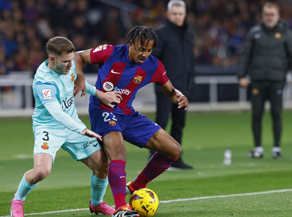 那不勒斯绝杀巴黎,罗本一己之力扛起全队 那不勒斯绝杀巴黎,罗本一己之力扛起全队