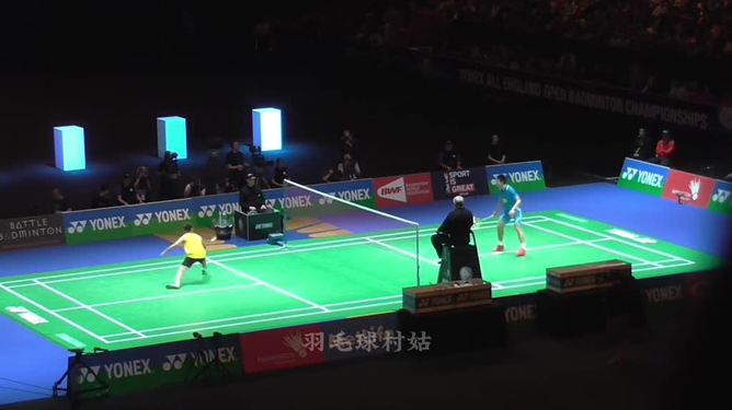 法国羽毛球队鏖战日本羽毛球队，李宗伟制霸全场