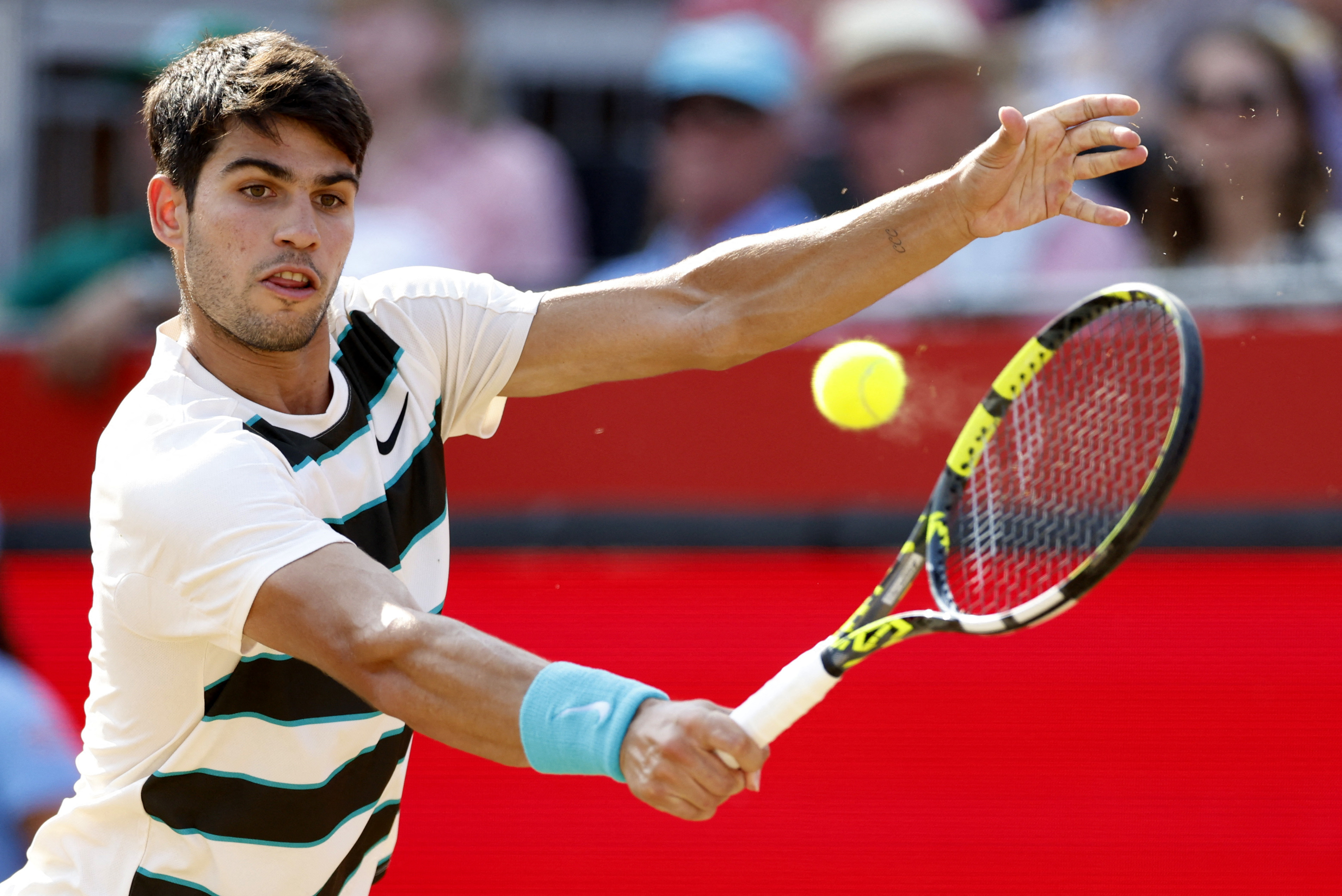 英国网球队轻取澳大利亚网球队,阿尔卡拉斯关键制胜的简单介绍 英国网球队轻取澳大利亚网球队,阿尔卡拉斯关键制胜的简单介绍