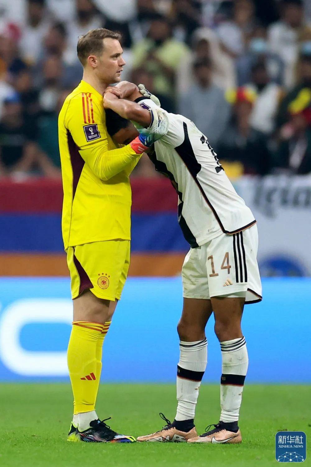 摩洛哥横扫加拿大，范佩西爆发神勇的简单介绍