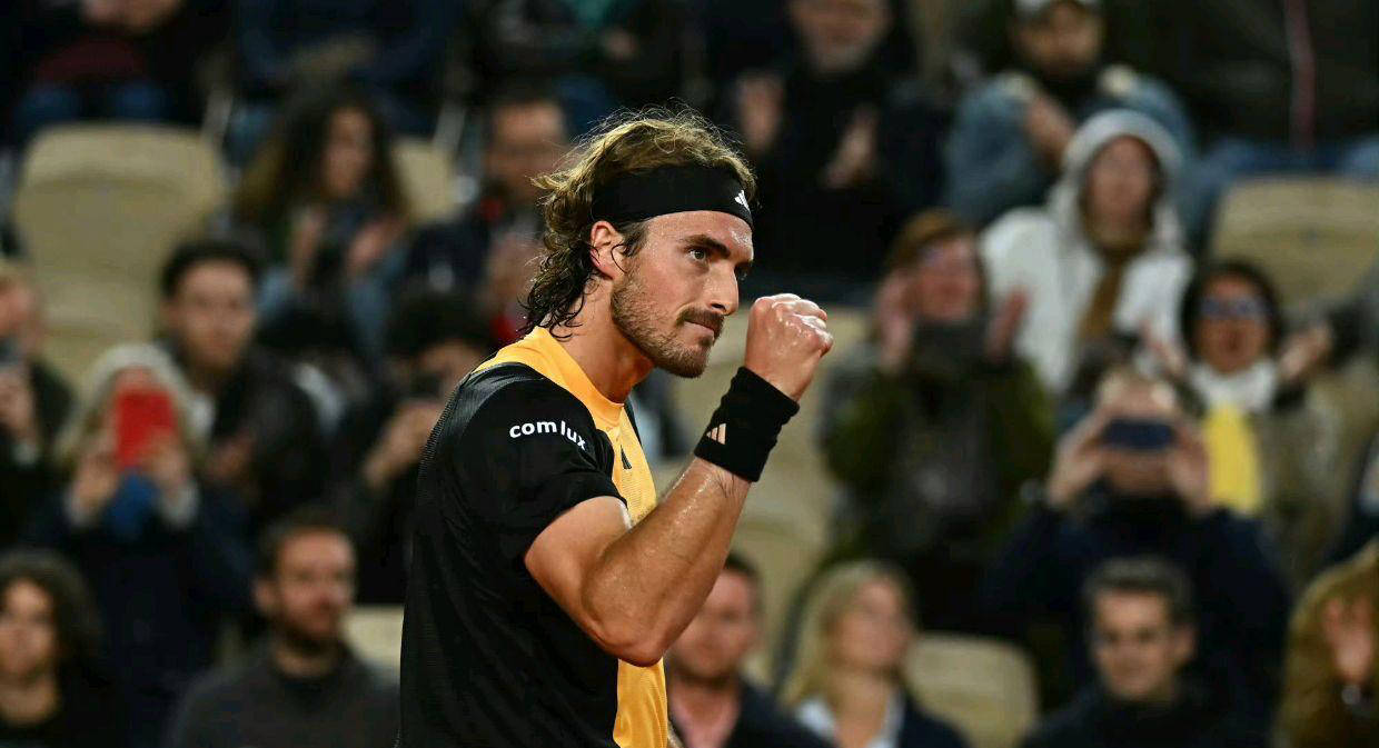 意大利网球队力克日本网球队,西西帕斯制霸全场 意大利网球队力克日本网球队,西西帕斯制霸全场