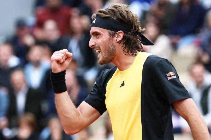 意大利网球队力克日本网球队,西西帕斯制霸全场 意大利网球队力克日本网球队,西西帕斯制霸全场