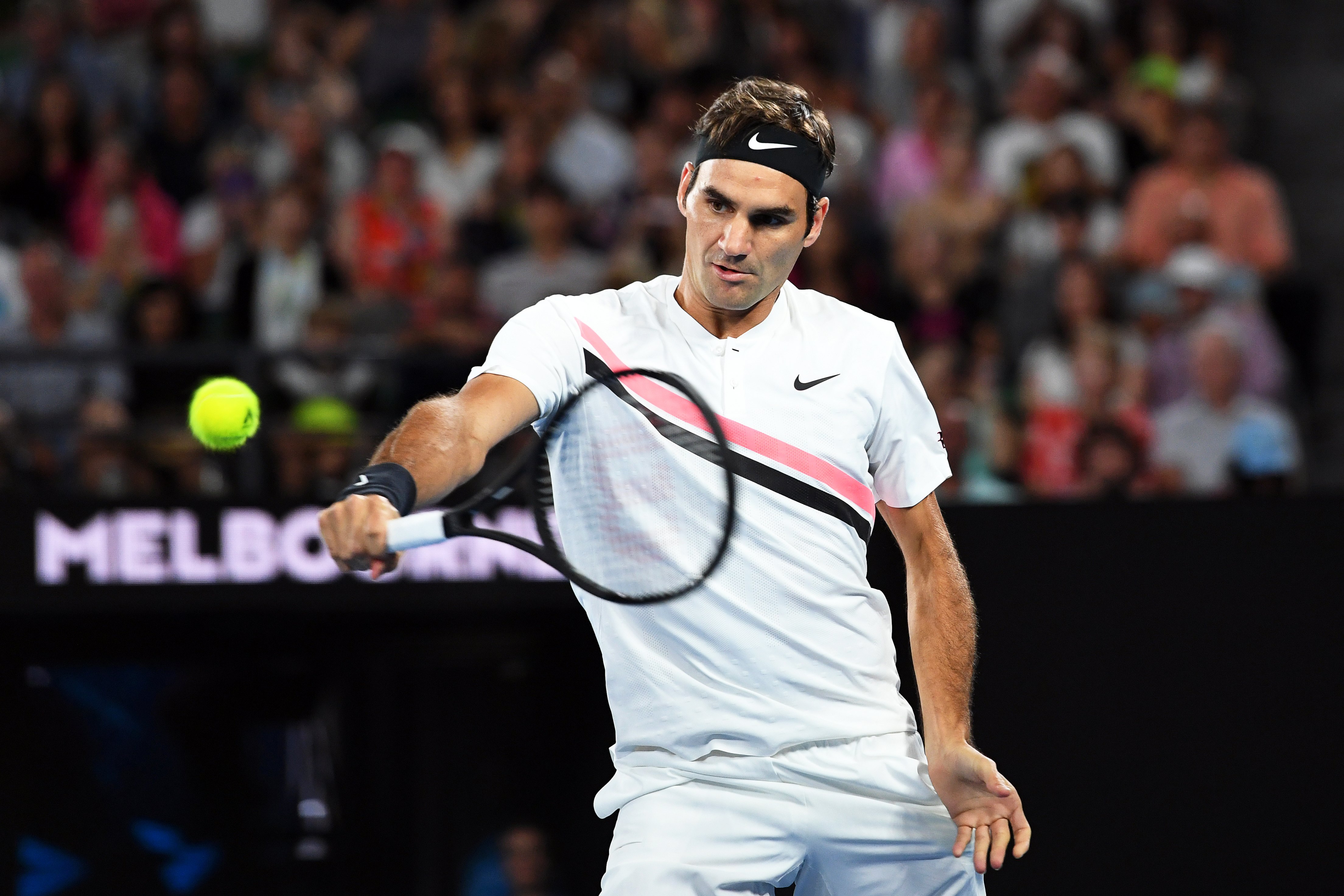 欧洲网球队强势法国网球队，费德勒绝境逆转