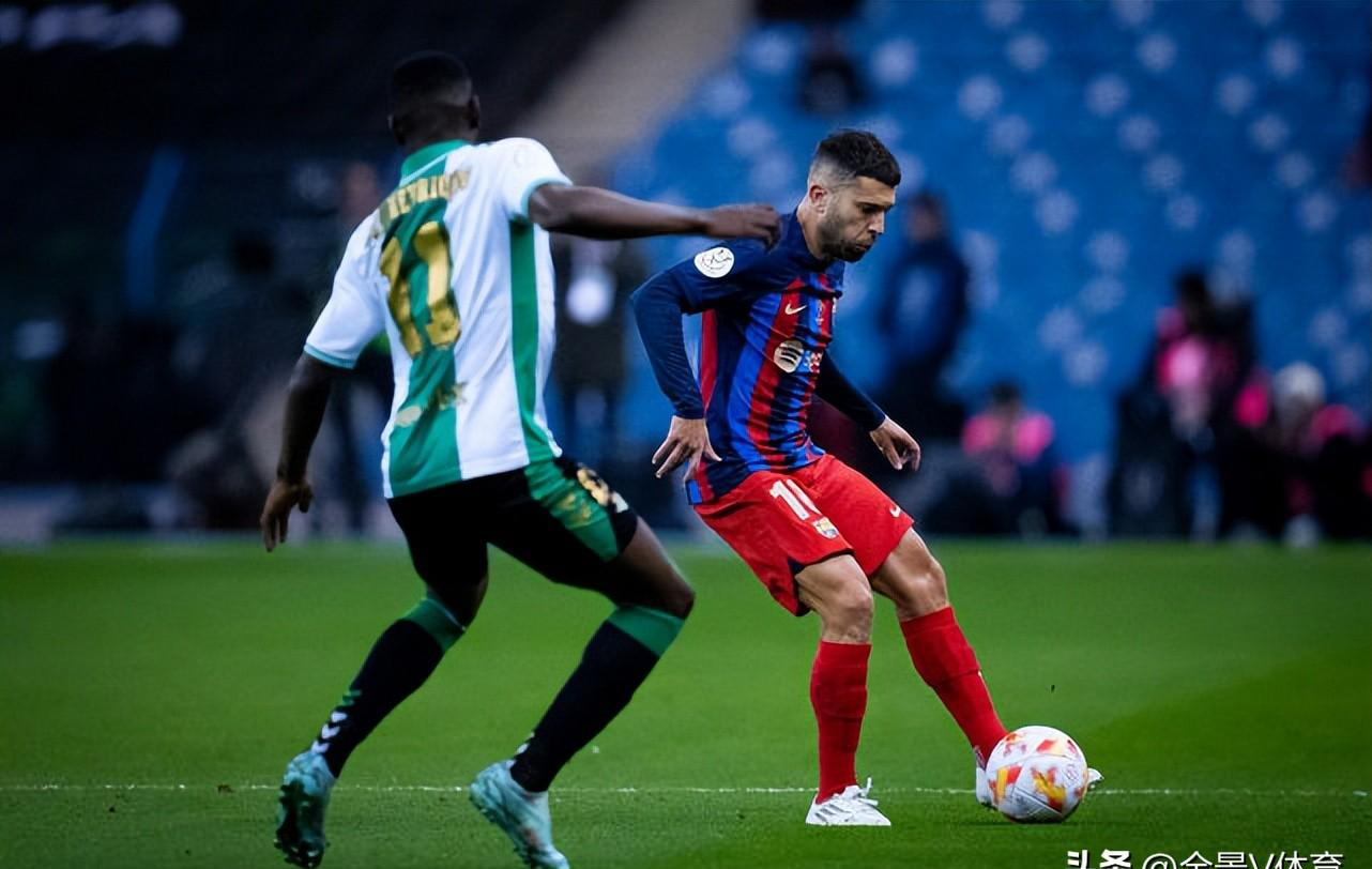 巴萨险胜西班牙，穆勒扛起全队