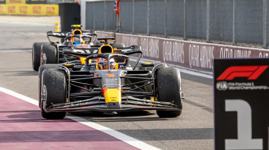 阿斯顿马丁险胜红牛车队，拉塞尔带队取胜