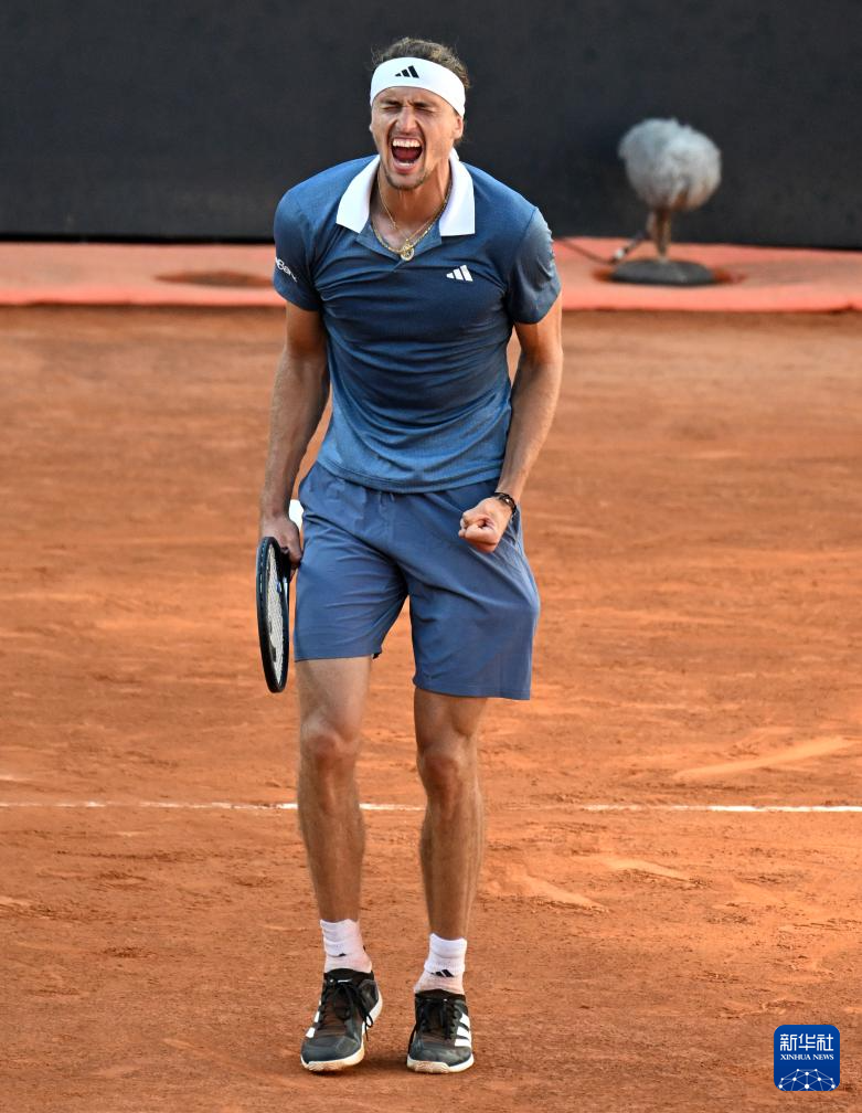 年终总决赛横扫联合杯，兹维列夫高光表现